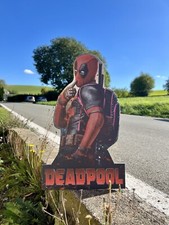 Deadpool Kino Videothek Aufsteller Figur Standee Pappaufsteller Marvel Avenger