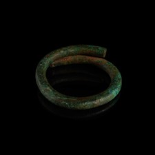 Armreif aus der Bronzezeit mit