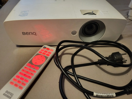 Beamer benq th683 1080p - beamer,