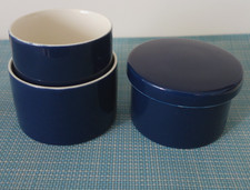 Zuckerdose mit Marmelade