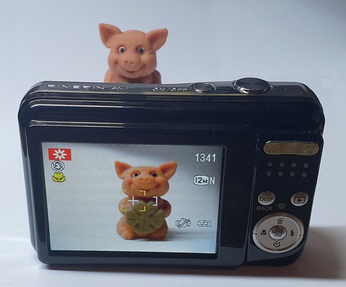 Fujifilm finepix av100 - fujifilm,