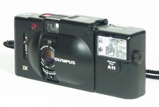 OLYMPUS XA 4 MACRO SUCHERKAMERA MIT OLYMPUS A11 BLITZ
