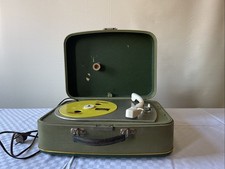 Plattenspieler, DDR-Produktion, 50er Jahre, als Koffer tragbar
