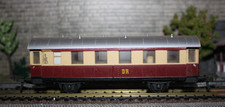 Piko ? Personenwagen rot weiss   Spur H0