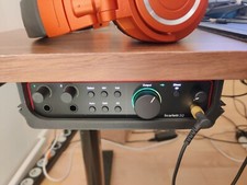 Focusrite scarlett 2i2 - focusrite,