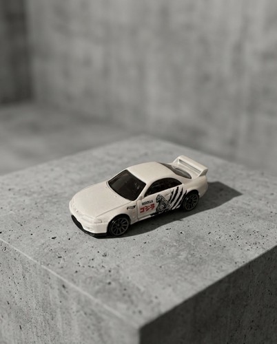 Hot wheels nissan skyline - skyline, r33