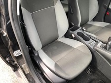 Ford Focus DYB Sitz vorn