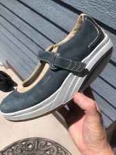 MBT Kaya Glue Nubuck Leather