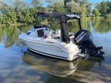  Gepflegtes GFK Motorboot mit Trailer