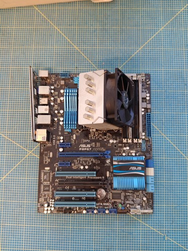 Mainboard asus p8p67 - ,