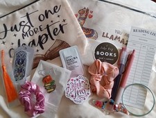2x mystery books with 5 random