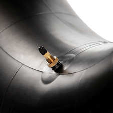 10.0/80-18, 10.5/80-18 Schlauch für Reifen mit Metallventil TR-218 Kabat EU