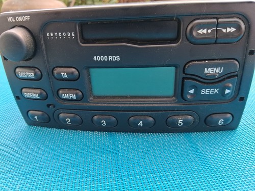 Radio auto retro - auto,, ford