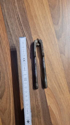 Alter antiker metall - alter,