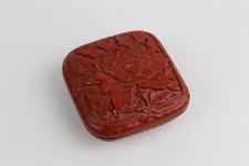 alte Lackdose China Rotlack Blume geschnitzt Lackarbeit antik?