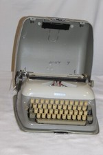 Schreibmaschine Adler Favorit