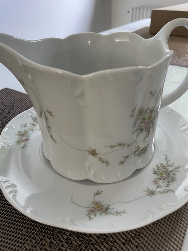 Sauciere mit unterteller - mit,