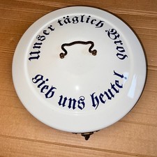 M 19) Runde weiße Emaille Brottrommel Brotkasten mit Spruch Dm ca. 33,5 cm *