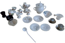 Puppenhaus, Puppenstube, altes Zubehör, Möbel, wenig bespielt, Lot 5