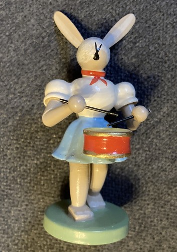 Blank osterhase mit - blank,