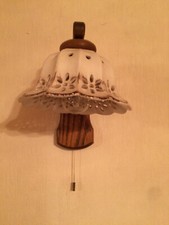 Wand - Lampe, Eiche Natur Rustikal 70 Jahre, Handzug mit Porzelanschirm