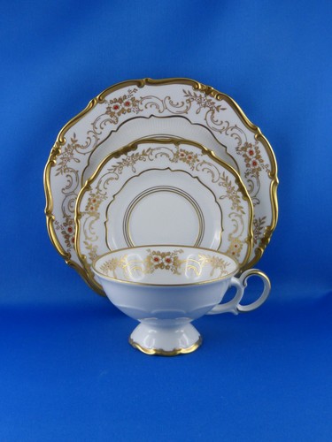Altes porzellan gedeck - gedeck, tasse