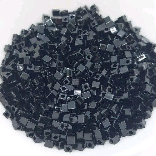 Miyuki 4mm square - 20,