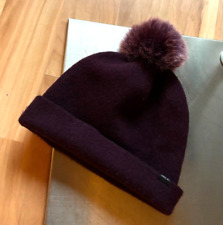 MARC CAIN *FLEECE- Mütze * NEUw* Pflaume-farbend*mit Fell-Bommel