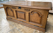 Massive Holztruhe Eiche dunkel gebeizt schmiedeeisernes Schloss (Vintage, 1980)