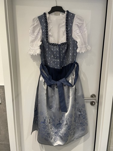 Dirndl mit bluse und schürze - dirndl,