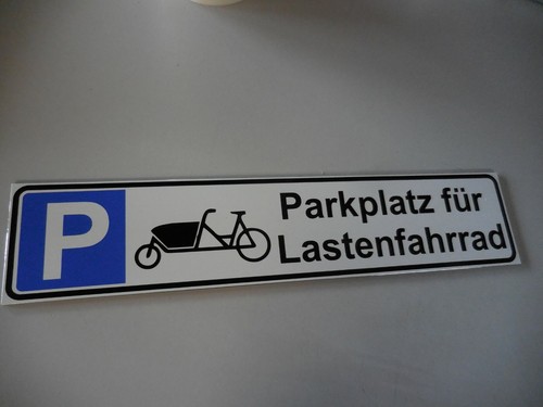 Parkplatz schild mit - parkplatz, logo