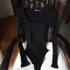 *Zara* Langarm Body Schwarz, Rippenmuster, Druckknöpfe, S