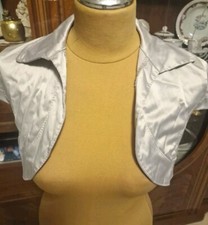 Schickes Bolero Silbergrau Gr. S Kaum Getragen  .