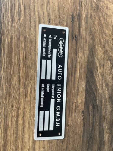 Gebrauchtes typenschild für - gebrauchtes,