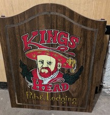 Dartschrank mit Scheibe  mit Werbung