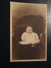 Postkarte - Baby (geprägtes