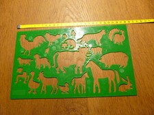 Schablone Bauernhof Quercetti Tiere grün Kinder Pferd Kuh Schwein Nachzeichnen 