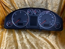 AUDI A6 / 4B 2.5TDI Kombiinstrument Tacho 4B0920933G Original