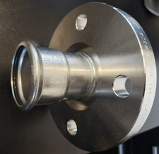 Edelstahl Pressflansch mit