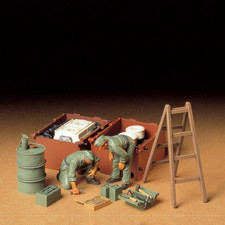 Tamiya 35180 - 1:35 Diorama-Set Dt. Panzer Instands. - Modellbausatz