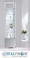 Glasvitrine mit Schrank