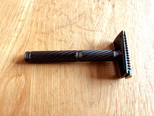 Yaqi, Rasierer Agamemnon