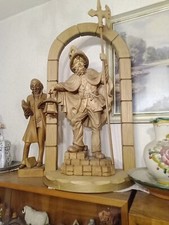 Holzfigur handgeschnitzt