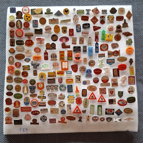 184 pins konvolut - pins,