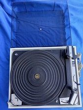 DUAL HS32 Plattenspieler MIT Verstärker in ausgezeichnetem Zustand