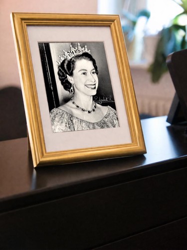 Repro autogramm queen - repro-autogramm,
