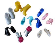 ###8 Paar Schuhe für BARBIE: High Heels Pumps Plateauschuhe Stiefel usw.###