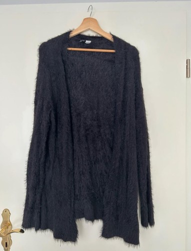 Schwarze strickjacke aus - strickjacke,