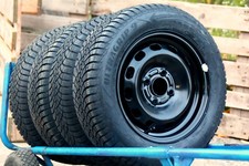 4x Winterräder Citroën C1 Toyota Aygo Peugeot 107 14 Zoll GOODYEAR Reifen NEU ◄