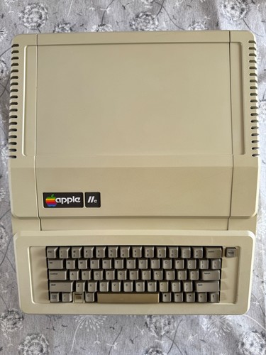 Vintage apple iie enhanced - apple,